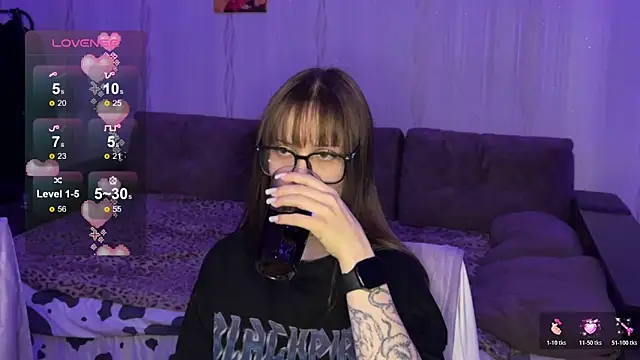 Snapshot of Romanhavesweetydick777 chatting on November 2025 05:52:01 PM Romanhavesweetydick777 online show from November 2025 05:52:01 PM