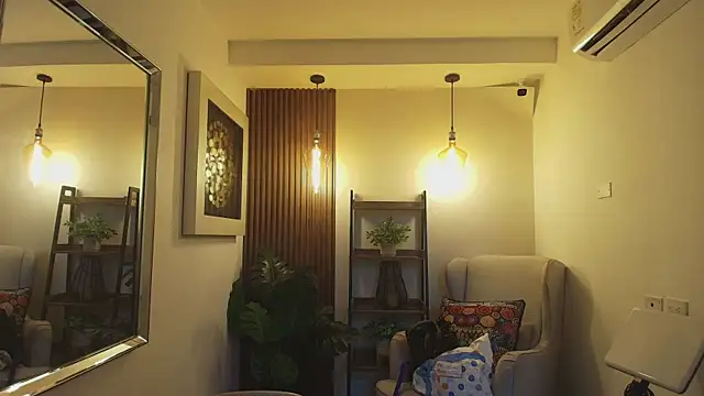 Coral Lise online show from September 2025 11:21:01 AM