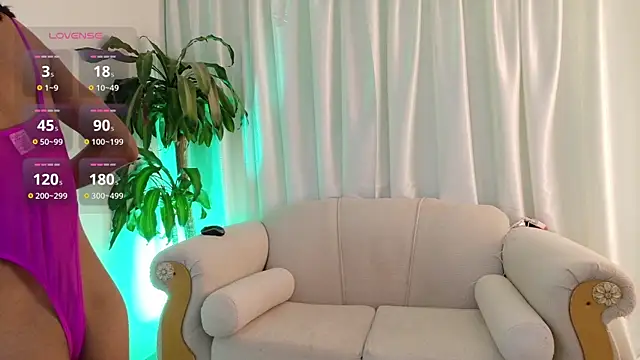 YuliethPetite online show from July 2026 11:25:01 AM