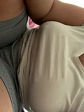 Snapshot of mariabootyyy chatting on October 2025 08:01:01 AM mariabootyyy online show from October 2025 08:01:01 AM