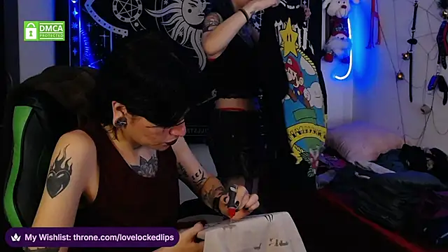 lovelockedlips online show from December 2025 09:32:02 PM