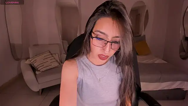 LarisaSmirnov online show from November 2025 04:23:01 AM