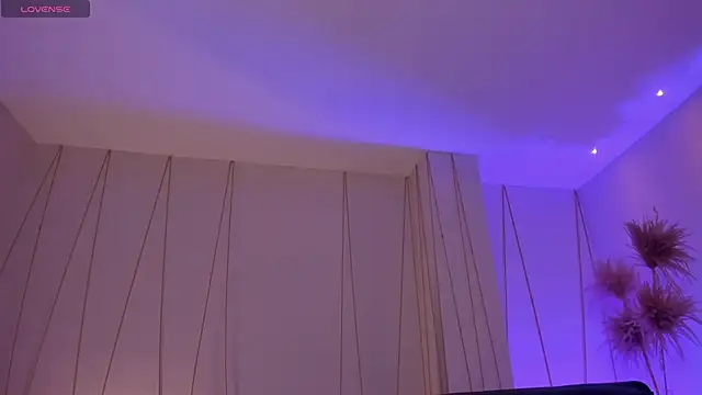 MaiaCollins online show from January 2026 12:03:02 AM