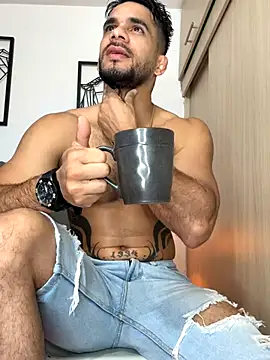 Maximiliano ford online show from December 2025 11:04:02 AM