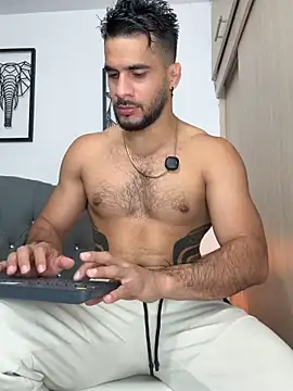 Snapshot of Maximiliano_ford chatting on January 2026 10:45:01 PM Maximiliano ford online show from January 2026 10:45:01 PM