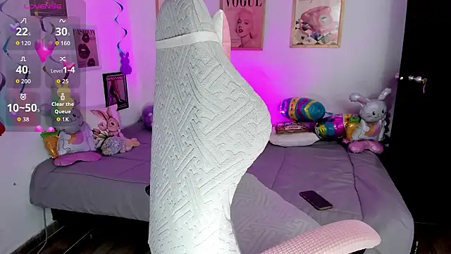 Snapshot of Sweet_milady chatting on March 2026 01:33:02 AM Sweet milady online show from March 2026 01:33:02 AM