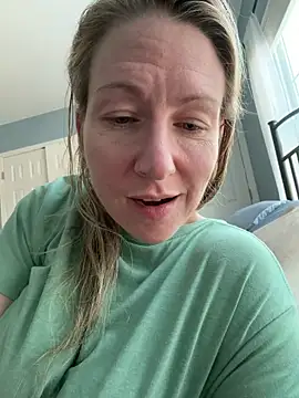 LittleMsMILF online show from February 2026 09:46:01 PM