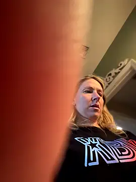 LittleMsMILF online show from March 2026 10:27:02 PM