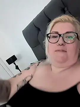 Snapshot of Sizzling_Indie36 chatting on March 2025 10:39:01 AM Sizzling Indie36 online show from March 2025 10:39:01 AM