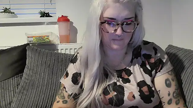 Snapshot of Sizzling_Indie36 chatting on September 2025 06:31:02 PM Sizzling Indie36 online show from September 2025 06:31:02 PM