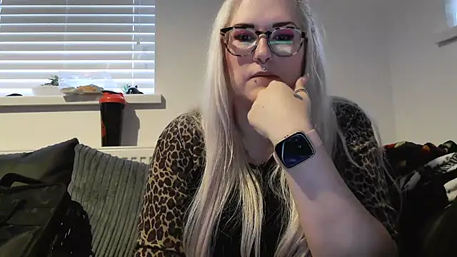 Snapshot of Sizzling_Indie36 chatting on September 2025 05:24:02 PM Sizzling Indie36 online show from September 2025 05:24:02 PM