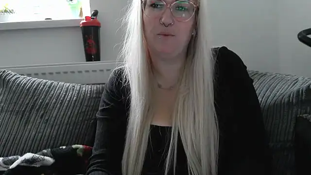 Snapshot of Sizzling_Indie36 chatting on October 2025 08:10:01 AM Sizzling Indie36 online show from October 2025 08:10:01 AM