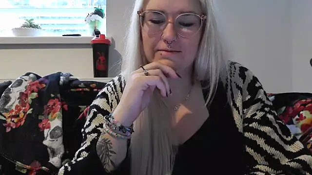 Snapshot of Sizzling_Indie36 chatting on October 2025 08:11:02 AM Sizzling Indie36 online show from October 2025 08:11:02 AM