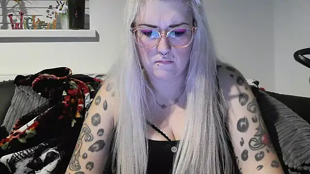 Snapshot of Sizzling_Indie36 chatting on October 2025 07:47:01 PM Sizzling Indie36 online show from October 2025 07:47:01 PM