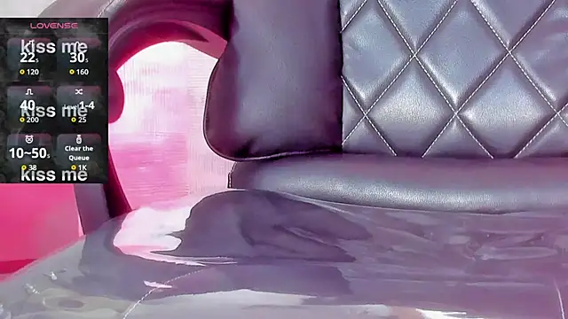 AliceStevens  online show from November 2025 03:00:01 PM