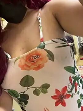 Snapshot of So8nan chatting on November 2025 12:49:01 PM So8nan online show from November 2025 12:49:01 PM