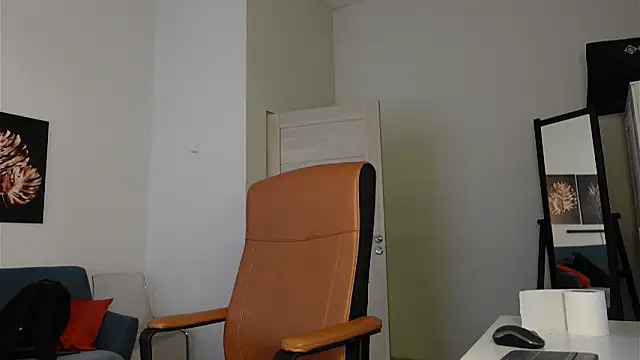 Snapshot of Brad_Holloway chatting on April 2026 06:33:01 AM Brad Holloway online show from April 2026 06:33:01 AM