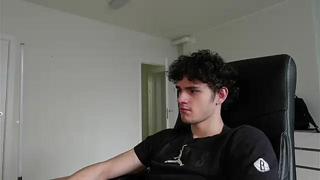 Snapshot of Brad_Holloway chatting on April 2026 12:20:01 PM Brad Holloway online show from April 2026 12:20:01 PM