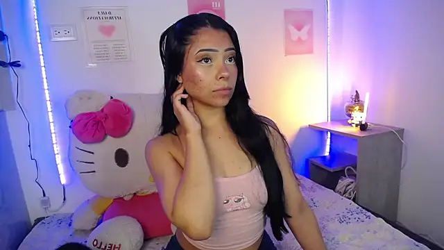 Emilybutterfly1 online show from November 2025 03:39:01 AM