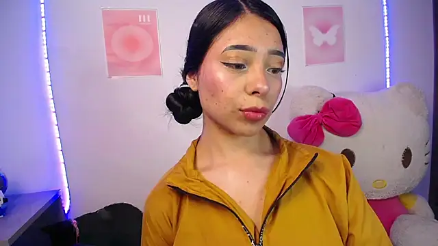 Emilybutterfly1 online show from December 2025 02:39:02 AM