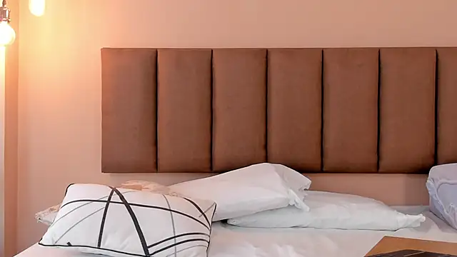 honeygray02 online show from December 2025 03:22:02 AM