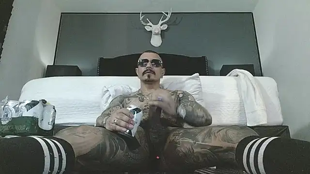 Snapshot of danilog515 chatting on April 2026 01:23:02 AM danilog515 online show from April 2026 01:23:02 AM