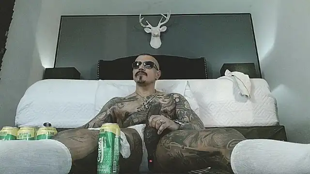 Snapshot of danilog515 chatting on April 2026 09:01:01 AM danilog515 online show from April 2026 09:01:01 AM