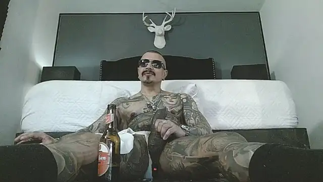 Snapshot of danilog515 chatting on April 2026 11:29:01 PM danilog515 online show from April 2026 11:29:01 PM