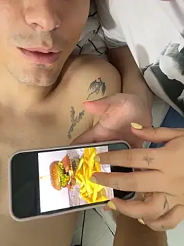 pareja curiosa19 online show from October 2025 02:21:01 AM