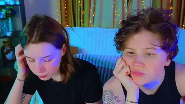 Snapshot of Tara_Lawson chatting on December 2025 04:42:02 AM Tara Lawson online show from December 2025 04:42:02 AM