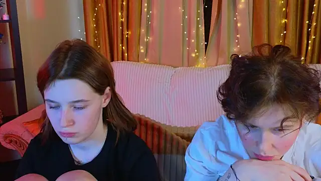 Snapshot of Tara_Lawson chatting on December 2025 04:48:01 PM Tara Lawson online show from December 2025 04:48:01 PM