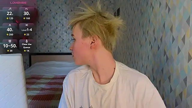 Snapshot of Tara_Lawson chatting on February 2026 04:09:02 AM Tara Lawson online show from February 2026 04:09:02 AM