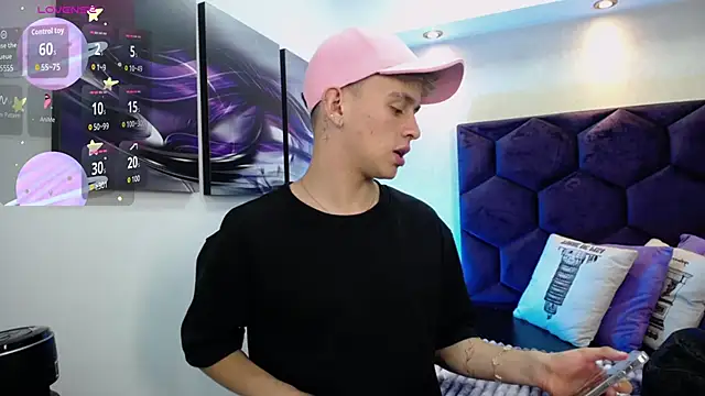 Snapshot of LiamWildx20 chatting on September 2025 04:45:02 AM LiamWildx20 online show from September 2025 04:45:02 AM