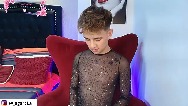 Snapshot of LiamWildx20 chatting on September 2025 04:38:02 AM LiamWildx20 online show from September 2025 04:38:02 AM