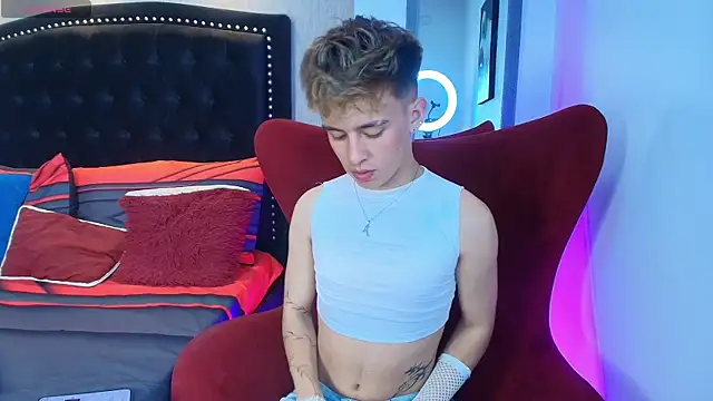 Snapshot of LiamWildx20 chatting on September 2025 04:38:02 AM LiamWildx20 online show from September 2025 04:38:02 AM