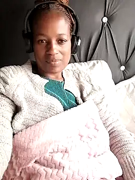 sexylira online show from November 2025 12:44:02 PM