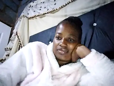 sexylira online show from April 2026 10:48:02 PM