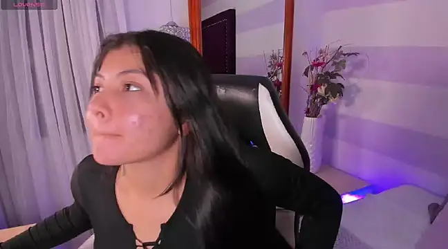 Snapshot of abby_roux chatting on March 2025 03:22:02 AM abby roux online show from March 2025 03:22:02 AM