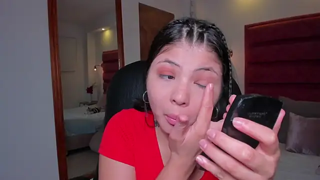 Snapshot of abby_roux chatting on October 2025 03:25:01 AM abby roux online show from October 2025 03:25:01 AM