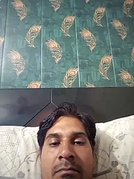 Snapshot of johnny8731 chatting on May 2026 06:13:01 PM johnny8731 online show from May 2026 06:13:01 PM