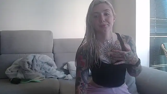 tattoobbgirl online show from November 2025 01:32:01 PM