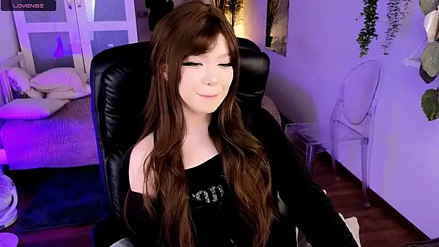 Snapshot of maddymystie chatting on April 2026 01:53:02 PM maddymystie online show from April 2026 01:53:02 PM