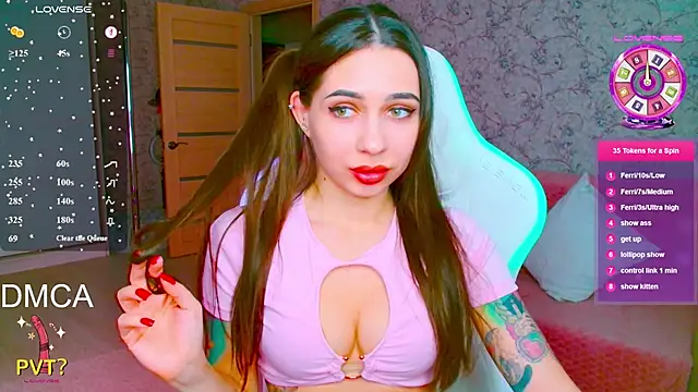 Snapshot of vinkiepinkie chatting on March 2026 04:33:01 PM vinkiepinkie online show from March 2026 04:33:01 PM