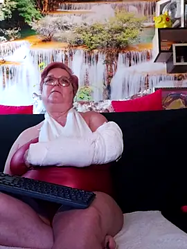 QueenPammy1 online show from March 2025 01:36:01 PM