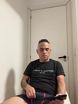 Snapshot of mateocali25 chatting on July 2026 02:24:02 PM mateocali25 online show from July 2026 02:24:02 PM
