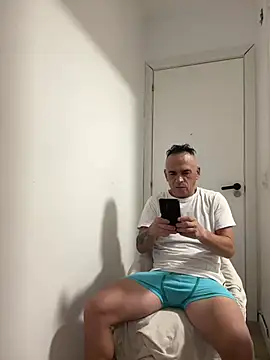 Snapshot of mateocali25 chatting on July 2026 02:10:01 PM mateocali25 online show from July 2026 02:10:01 PM
