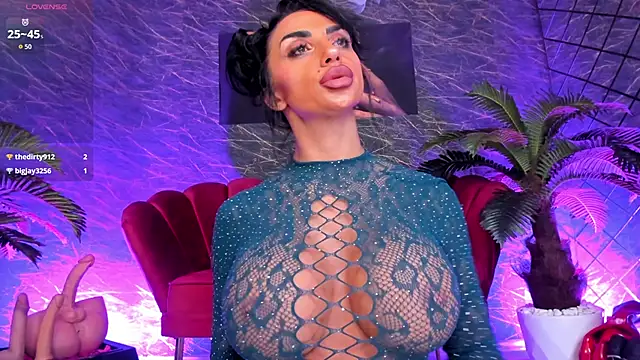 IzabelaTessa online show from June 2026 07:16:02 PM