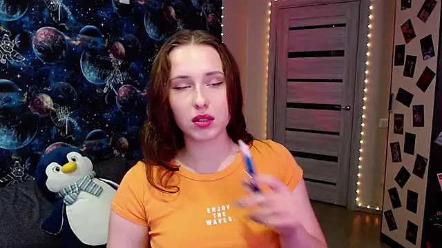 Snapshot of BarbiePieer chatting on October 2025 11:35:01 AM BarbiePieer online show from October 2025 11:35:01 AM