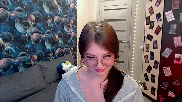 Snapshot of GinnyBlacky chatting on October 2025 04:15:02 PM GinnyBlacky online show from October 2025 04:15:02 PM