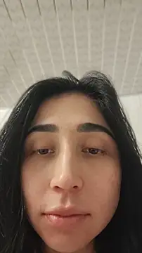 Snapshot of Elowyn chatting on April 2026 12:08:02 AM Elowyn online show from April 2026 12:08:02 AM